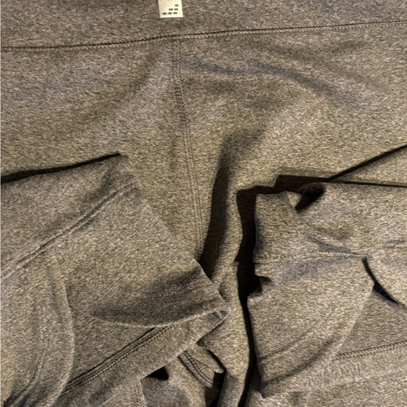 bcg Yoga pants or capris in excellent condition size medium polyester spandex - Picture 8 of 14